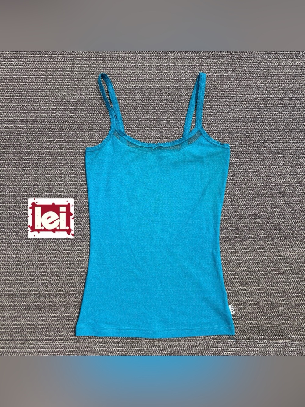 l.e.i. Y2K turquoise camisole tank top with lace trim - Sz S